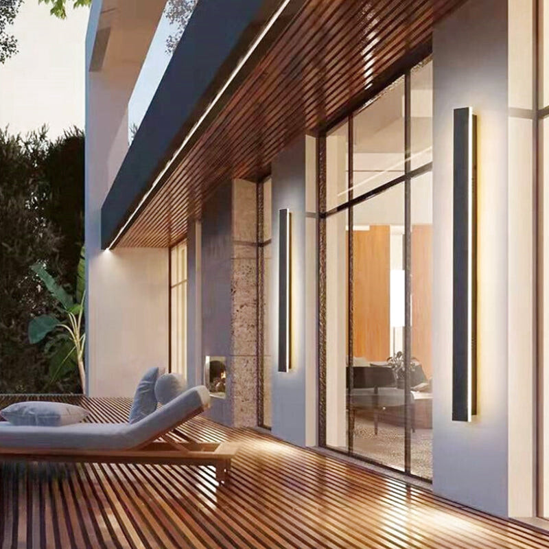 Linear Outdoor Wall Lamp